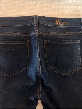 Kut from the Kloth Jeans with contrast stitching.